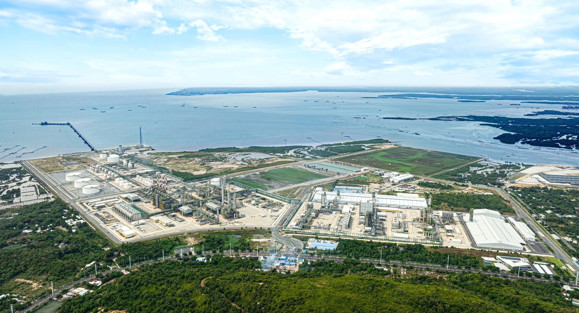 Nhà máy lọc dầu Long Sơn