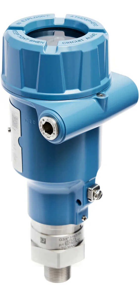 Radar không tiếp xúc phát sóng từ nóc bồn xuống bề mặt chất, không có bộ phận nào chạm vào môi chất.