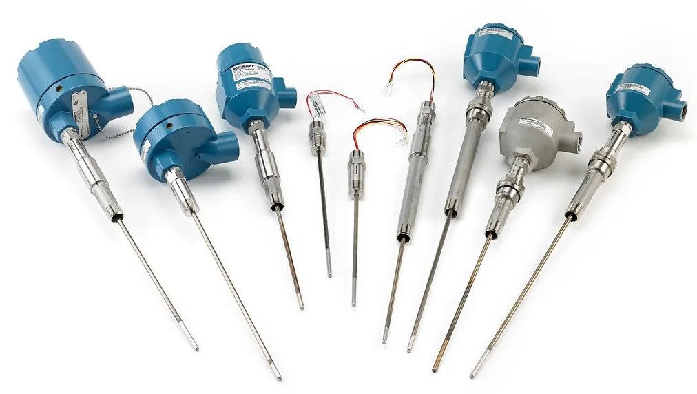 Các dạng cảm biến nhiệt độ với nhiều kiểu đầu nối và hộp đấu dây khác nhau.